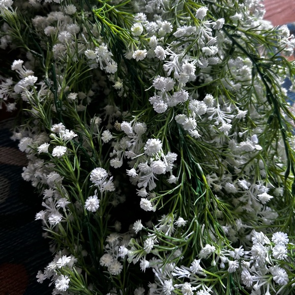 Artificial Flowers Garland 5.5Ft Faux Baby Breath Flower Vine Like New, Wedding - Picture 3 of 6